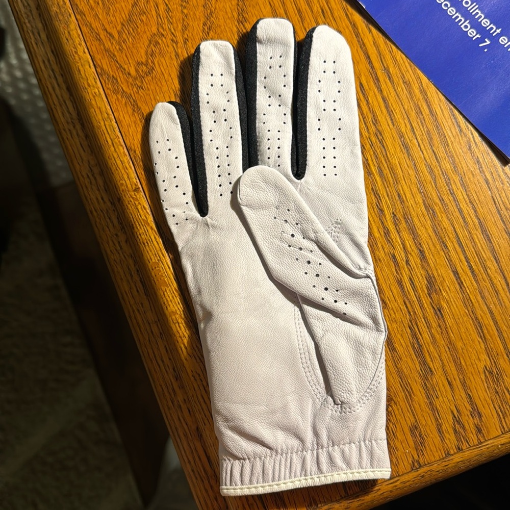 Nike golf glove
